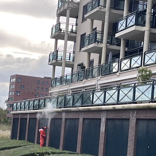 Reiniging buitenzijde appartementencomplex VvE Alkmaar Vroonermeer November 2022