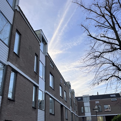 Reiniging kunststof elementen rondom appartementencomplex IJmuiden November 2022