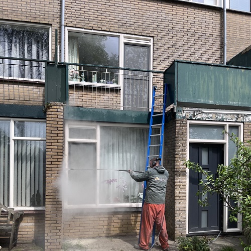 Gevelrenovatie voor,- en achterzijde woning Planetenwijk Heerhugowaard Mei 2023