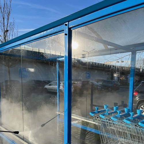 Graffiti verwijderen supermarkt winkelwagen overkapping AH Januari 2022