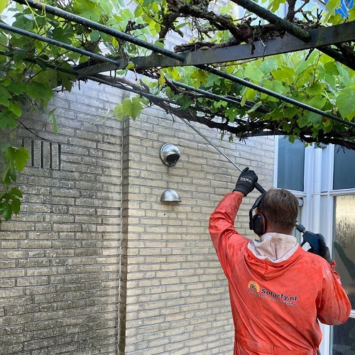 Gevel reiniging en impregneren van woning in Heerhugowaard Oostertocht Juni 2022