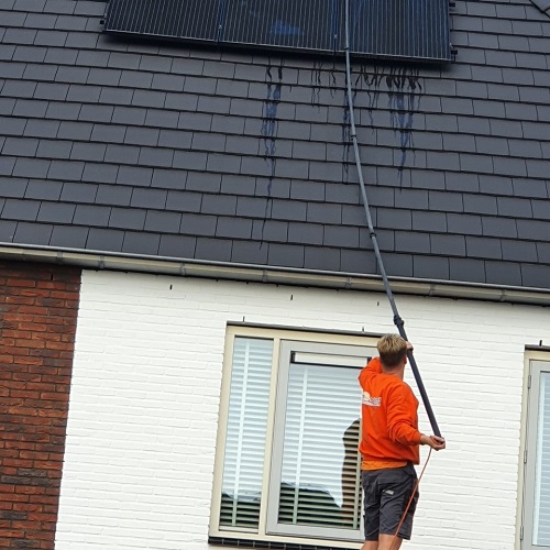 Reiniging zonnepanelen in opdracht van de BAM groep Zoetermeer September 2021