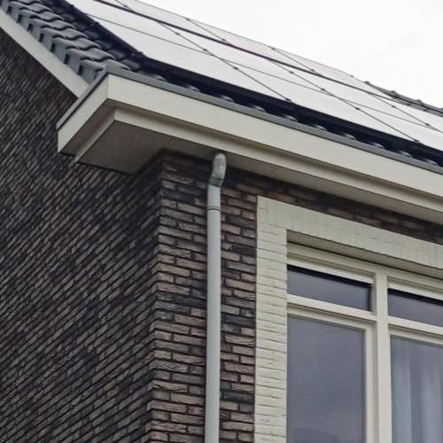 Hazerswoude-Dorp Reiniging boeidelen zonnepanelen en dakgootrand Juni 2026
