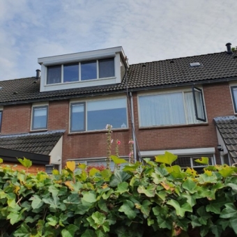 images/productimages/small/reinigingrijtjeswoningbuitenzijdemetdakkapelnieuw1.jpg