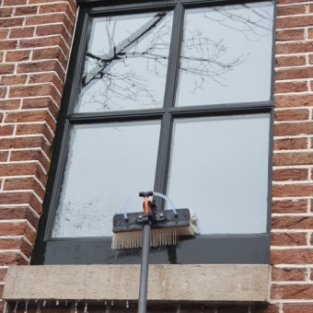 Glasbewassing en boeidelen reiniging object Alkmaar Kanaalkade Februari 2020
