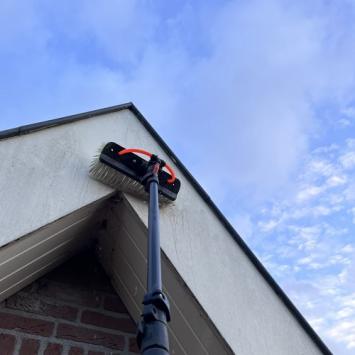 Schoonmaken schilderwerk en zonnepanelen woning Wognum December 2022