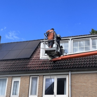 Schoonmaken van dakpannen woning Alkmaar de Mare particulier Augustus 2022