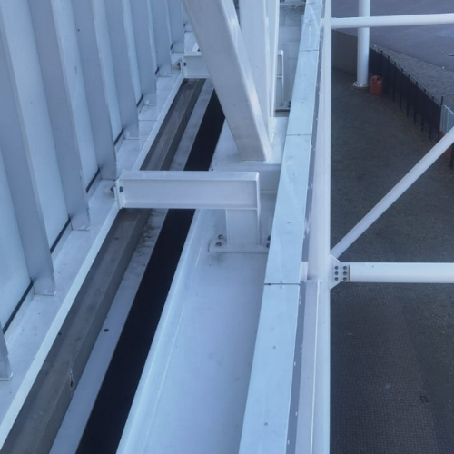 Reiniging staalconstructie en daken AZ Stadion Alkmaar Januari 2026