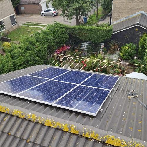 Reiniging zonnepanelen 17 woningen Alkmaar Bergermeer Juli 2025