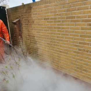 Reiniging gevel stoomcleaning buitenmuur woning de Goorn April 2021