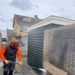 Reiniging gevel stoomcleaning buitenmuur woning de Goorn April 2021