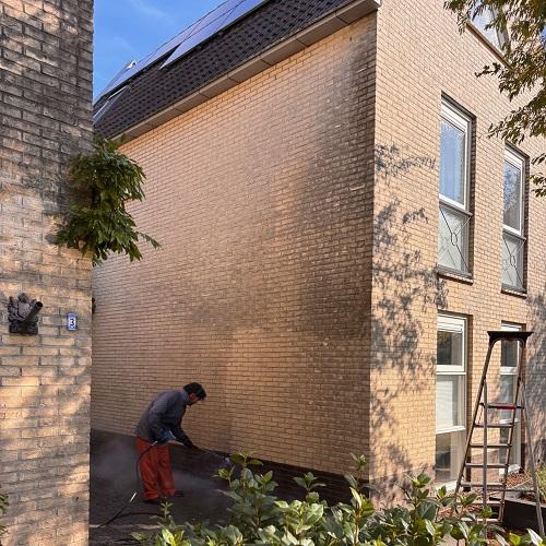 Reiniging en impregneren verschillende gevels in centrum Schagen Oktober 2025