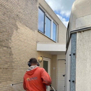 Gevel reiniging en impregneren woning Wieringerwerf Noord Holland December 2020