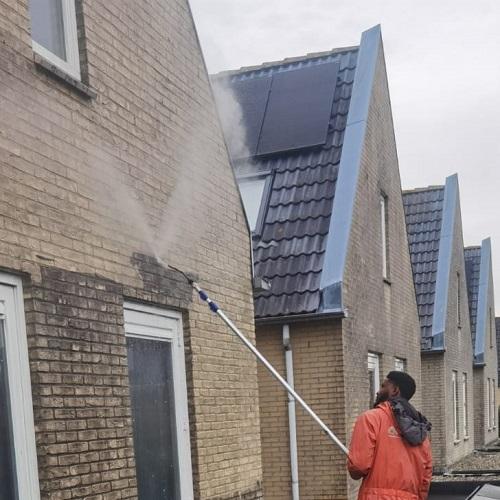 Reiniging en impregneren verschillende gevels in centrum Schagen Oktober 2025