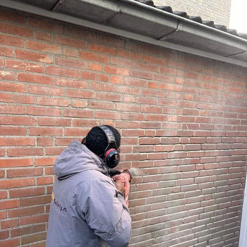 Impregneren gevel en schoorsteen Alkmaar Offenbachstraat maart 2026