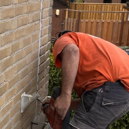 Gevelrenovatie en schoorsteenrenovatie woning Alkmaar Bergermeer juni 2024