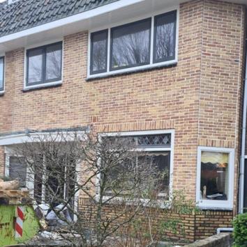 Renoveren voorgevel woning particulier Bloemwijk Alkmaar januari 2024