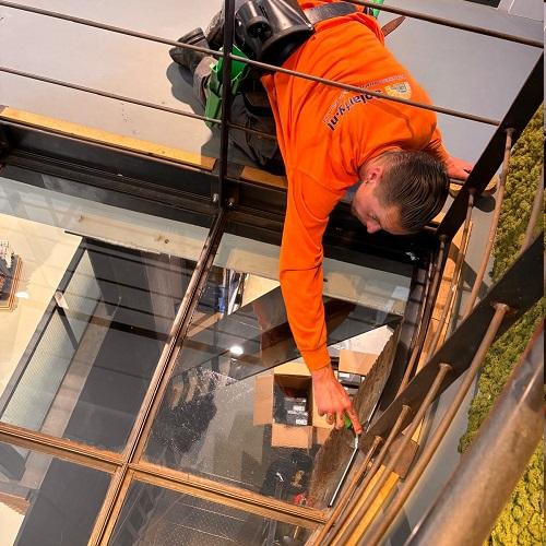Glasbewassing kantoorruimte Alkmaar Centrum Juni 2025