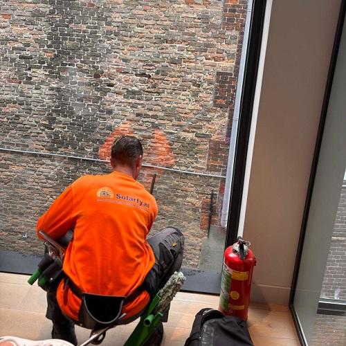 Glasbewassing kantoorruimte Alkmaar Centrum Juni 2025