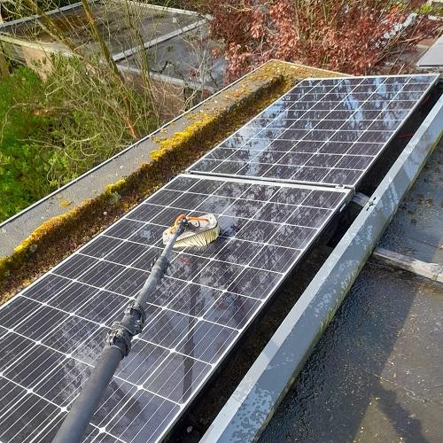 Reiniging zonnepanelen en glasbewassing in Hoorn-Noord April 2026