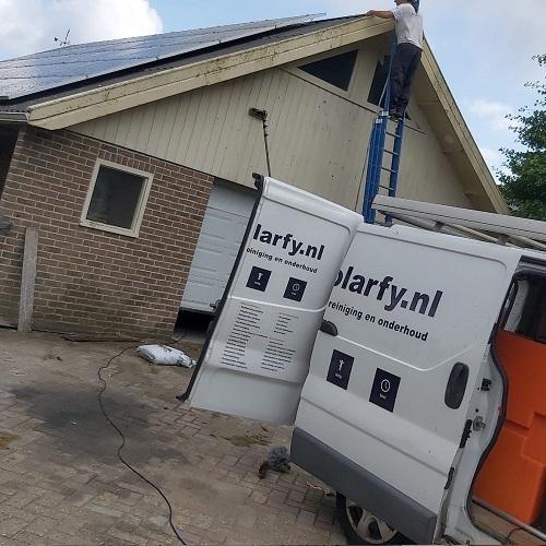 Reinigen houtwerk en glasbewassing woning Venhuizen Juli 2025