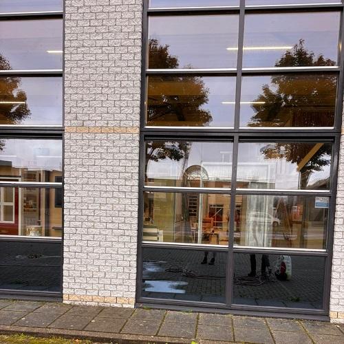 Reiniging metselwerk, stucwerk en zonnepanelen Heerhugowaard Industrieterrein Oktober 2025
