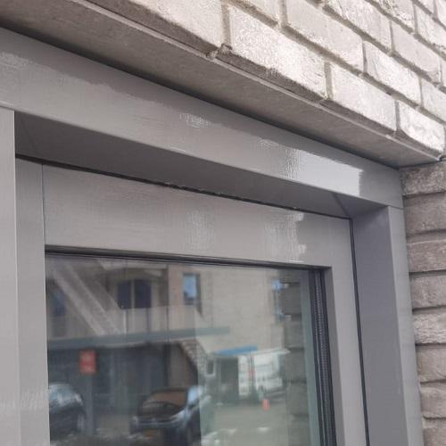 Reinigen galerijen en kozijnwerk Nieuwe Langestraat IJmuiden februari 2026