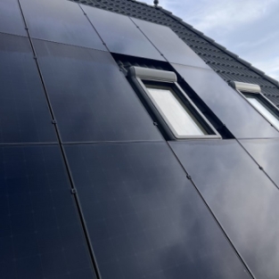 Reiniging dakkapellen en schoonmaken zonnepanelen Vinkeveen April 2022