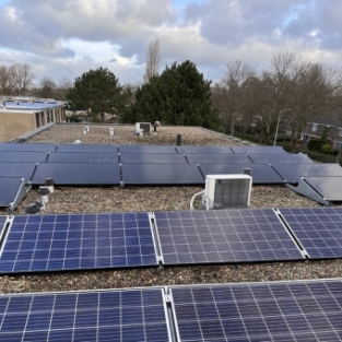 Onderhouden en schoonmaken van zonnepanelen installaties Alkmaar februari 2022