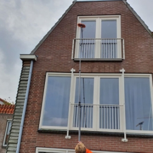 Glasbewassing en schoonmaken kunststof kozijnen Oudorp Alkmaar Augustus 2021