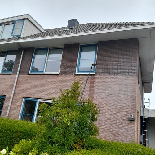 Overstekken rondom woning reinigen in Schagen Hoep Zuid Juni 2026