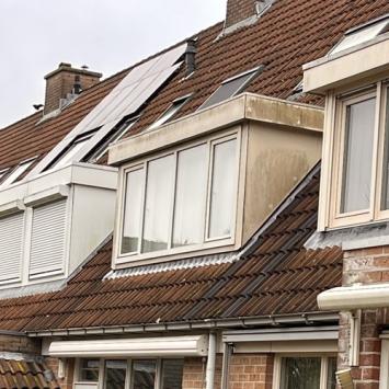 Schoonmaken verschillende elementen rondom woningen straat Amstelveen Maart 2024