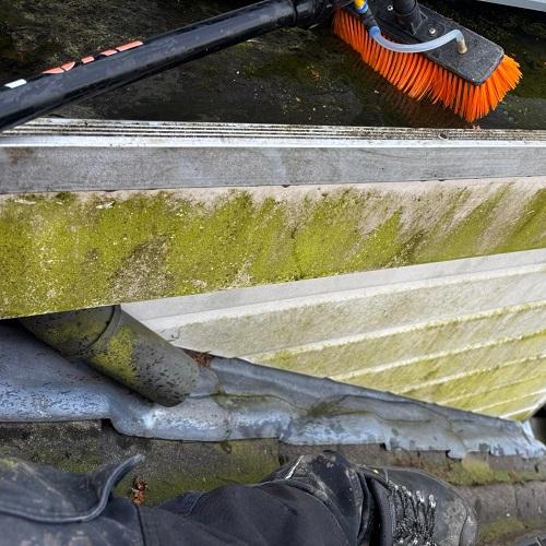 Reinigen dakkapel, lichtstraat en gevel Heerhugowaard Middenweg Maart 2026