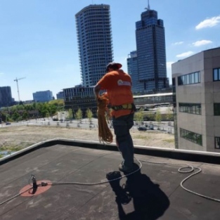 Totale reiniging buitenzijde appartementencomplex voor Vve Amsterdam Mei 2020