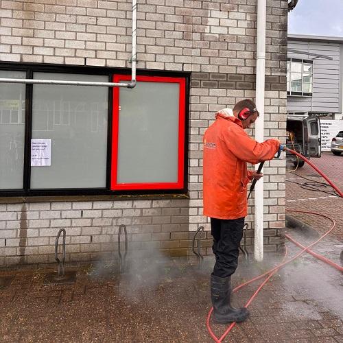 Reinigen en impregneren gevels in Heerhugowaard Stadshart Juni 2025
