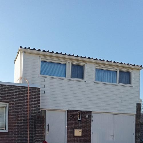 Reiniging dakopbouw en glaswerk Schildersbuurt Heerhugowaard April 2026