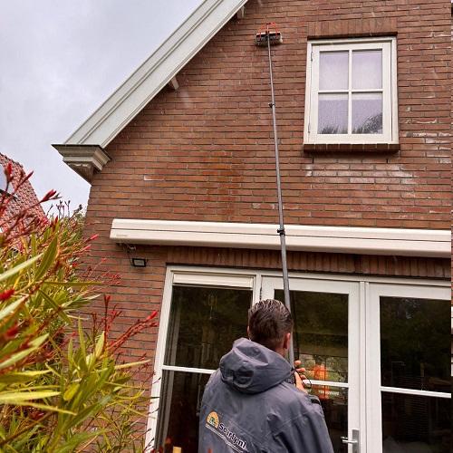 Reinigen houtwerk, glas en zonnepanelen Alkmaar Oudorp Juni 2025