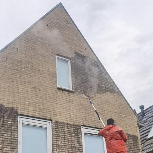 Reiniging en impregneren verschillende gevels in centrum Schagen Oktober 2025