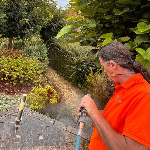 Reiniging houtwerk, gevels en terras Schermerhorn Augustus 2025