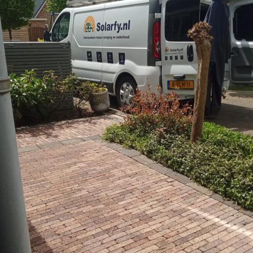 Reinigen straatwerk woning Heerhugowaard De Noord Mei 2026