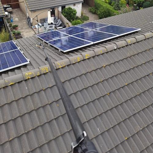 Reiniging zonnepanelen 17 woningen Alkmaar Bergermeer Juli 2025