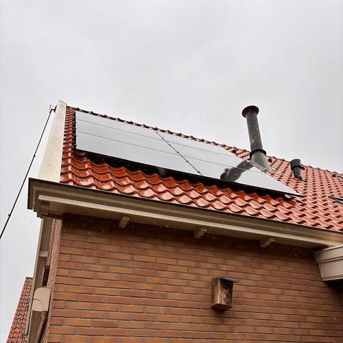 Reinigen houtwerk, glas en zonnepanelen Alkmaar Oudorp Juni 2025