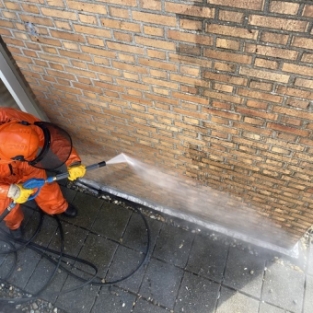 Reinigen gevel stoomcleaning appartementencomplex VVE in schagen Juni 2021