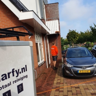 Reiniging kunststof delen buitenzijde woning particulier Hoorn Augustus 2021