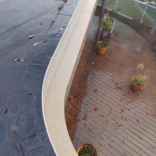 Reinigen en hydrofoberen betonnen dakranden Bergermeer Alkmaar oktober 2026