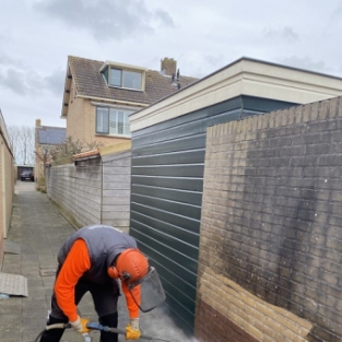 Reiniging gevel stoomcleaning buitenmuur woning de Goorn April 2021