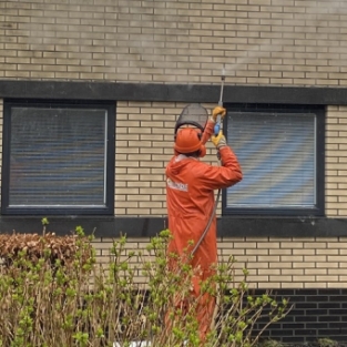 Reiniging gevel en impregneren gevel woning Bergen aan Zee April 2021