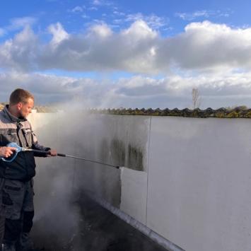 Reinigen kunststof rondom woning particulier Zaandam December 2023