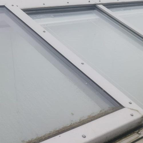 Reinigen dakkapel, lichtstraat en gevel Heerhugowaard Middenweg Maart 2026