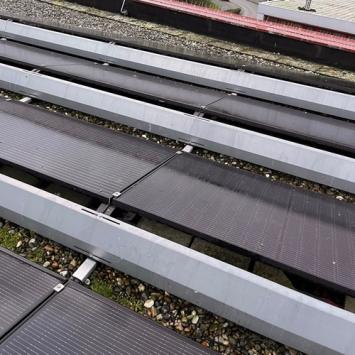 Schoonmaken zonnepanelen en controle omvormers Alkmaar December 2023